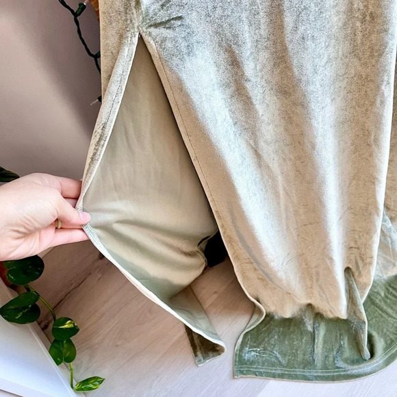 NWT Baltic Born Tatiana Velvet One Shoulder Maxi Dress - Picture 8 of 16